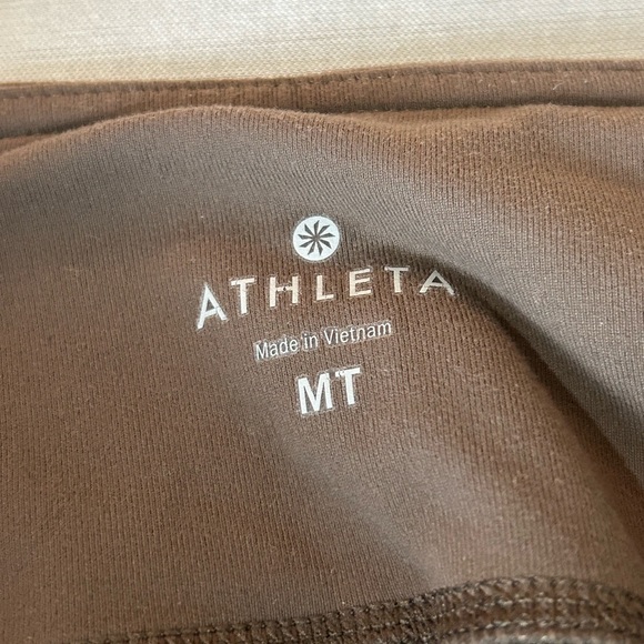 Athleta Stach Shorts Size MT Rusty Brown Elastic Waistband - Picture 3 of 8